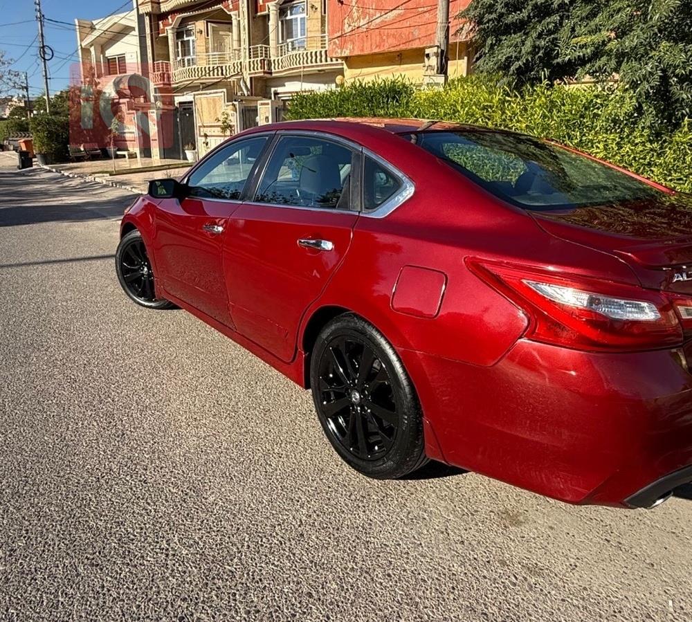 نيسان ألتيما